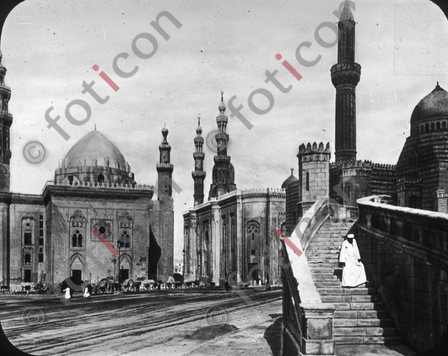 Drei Moscheen in Kairo | Three mosques in Cairo - Foto foticon-simon-008-013-sw.jpg | foticon.de - Bilddatenbank für Motive aus Geschichte und Kultur